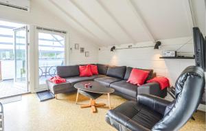 Posezení v ubytování Two-Bedroom Holiday Home In Thisted