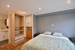 Ảnh trong thư viện ảnh của X - La Halte Décinoise - Maison de avec jardin 103m2 ở Vaulx-en-Velin