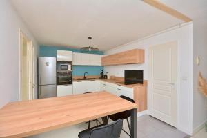 Ảnh trong thư viện ảnh của X - La Halte Décinoise - Maison de avec jardin 103m2 ở Vaulx-en-Velin