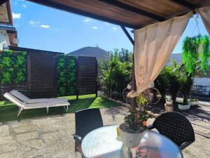 Ein allgemeiner Bergblick oder ein Berglick von des Chalets aus