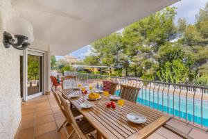 The swimming pool at or close to Fidalsa Paradise Pines