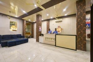 Vstupní hala nebo recepce v ubytování Hotel Shri Vinayak in City Centre at New Delhi Railway Station-By RCG Hotels