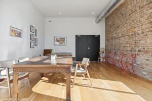 Fotografie z fotogalerie ubytování Logan Square SRO Hotel v destinaci Chicago