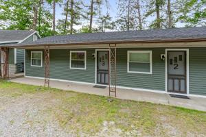 Gallery image of Squam Waterfront 2 bed 2 bath (Suite 3) in Holderness +5 photos