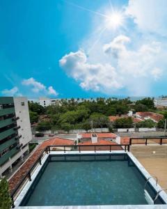 Bazén v ubytování Cabo Branco a 100m 4 pessoas nebo v jeho okolí