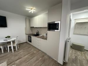 Køkken eller tekøkken på The View Studio Busteni + 4 billeder