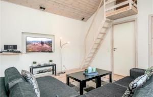 TV a/nebo společenská místnost v ubytování Holiday Home Strandvænget Ix