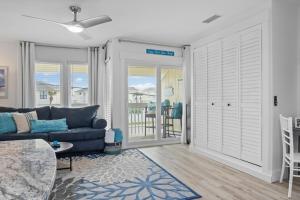 Posezení v ubytování Sandpiper Cove Unit 8207 Updated Studio In Destin FL