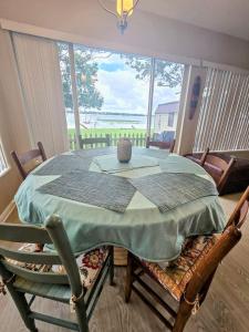 Billede fra billedgalleriet på Serene, Cozy, Lakefront home i Winter Haven + 28 billeder