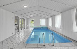 Πισίνα στο ή κοντά στο Amazing Home In Hvide Sande With Sauna +25 φωτογραφίες