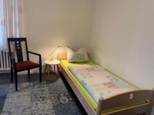 Postel nebo postele na pokoji v ubytování Hotel Hildesheimer Hof