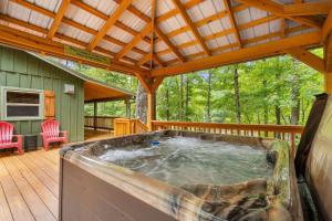 Ảnh trong thư viện ảnh của Beside Still Water 2 - 2 Bedrooms, 2 Baths, Sleeps 6 home ở Cosby