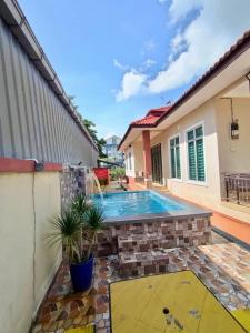 Πισίνα στο ή κοντά στο Cassa Villa Guest House Pasir Mas