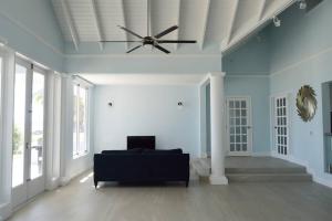 Μια τηλεόραση ή/και κέντρο ψυχαγωγίας στο Rose Villa Tobago