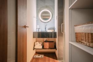 Koupelna v ubytování 谷町君・星屋・朝霧 + 33 fotografií