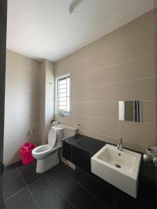 Koupelna v ubytování HOMESTAY TERATAK SAKINAH ii
