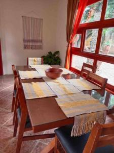 Imagen de la galería de Villa Jacalón - Beautiful home colonial style, en Viguera