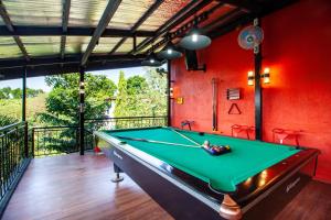 Biliár nebo kulečník v ubytování Siam Oasis Resort