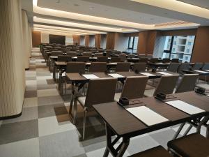 西安盛捷沣东服务公寓餐厅或其他用餐的地方