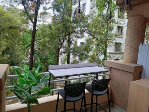 Μπαλκόνι ή βεράντα στο Terra Private Studio with Balcony WiFi Ac Smart TV Kitchenette Washing Machine