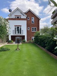 Κήπος έξω από το Hybrid Resi - London, New Malden near Richmond - Wimbledon