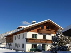 Obiekt Landhaus Schwentner zimą