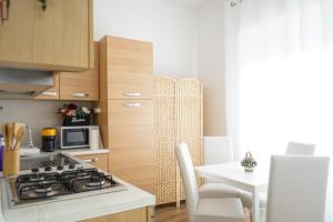 Kuchyň nebo kuchyňský kout v ubytování Riol Home