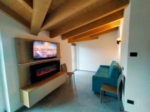 Μια τηλεόραση ή/και κέντρο ψυχαγωγίας στο CA del BRENZ