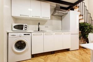 Kuchnia lub aneks kuchenny w obiekcie Tirso Loft en Madrid