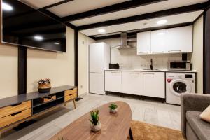 Kuchnia lub aneks kuchenny w obiekcie Tirso Loft en Madrid