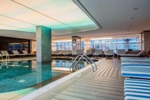 Sundlaugin á Radisson Blu Hotel Batumi eða í nágrenninu