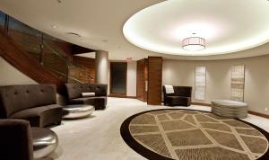 Posezení v ubytování Radisson Hotel & Conference Centre Calgary Airport
