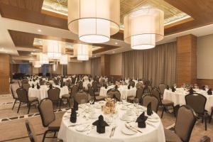 Restaurace v ubytování Radisson Hotel & Conference Centre Calgary Airport