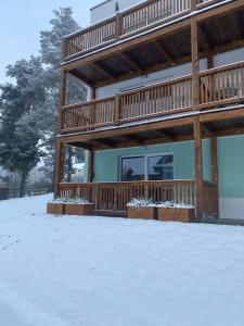 Apartmán Lipno s výhledem na jezero v zimě