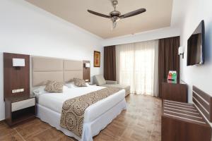 Letto o letti in una camera di Hotel Riu Funana - All Inclusive