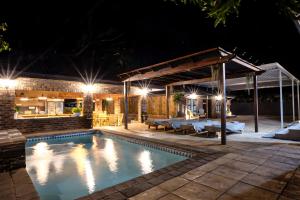 Πισίνα στο ή κοντά στο St Lucia Livingston Lodge