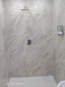 Ένα μπάνιο στο Silver Moon