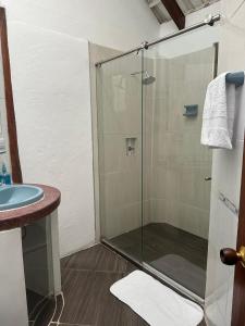 Koupelna v ubytování Yawira House