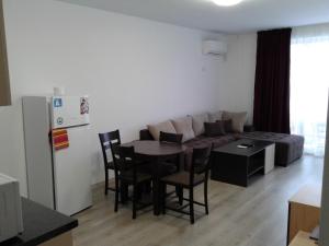 Kuchyň nebo kuchyňský kout v ubytování Apartments Kaloyan