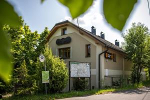 Budova, v ktorej sa penzión nachádza