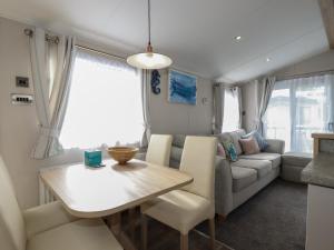 Gallery image of The Merman A03 in Par +16 photos