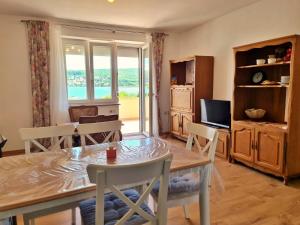 TV a/nebo společenská místnost v ubytování Apartments Citkovic