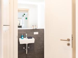 Ein Badezimmer in der Unterkunft FeWo Prora - PRORA week