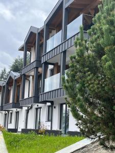 Το κτήριο όπου στεγάζεται  το διαμέρισμα