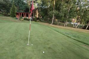 Golf v apartmánu nebo okolí