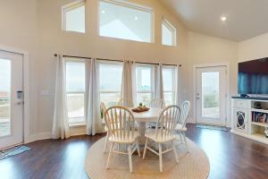 TV a/nebo společenská místnost v ubytování Lionfish