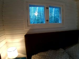 Gallery image of Koselig blått hus - utsikt Losna in Tretten