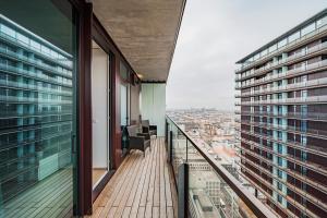 Μπαλκόνι ή βεράντα στο Stylish Apartment with Balcony and Pool