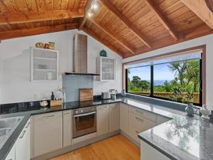 Fotografie z fotogalerie ubytování Perfectly Piha - Piha Holiday Home v destinaci Piha