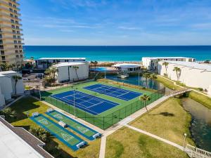 Tennis- og/eller squashfaciliteter på Sugar Beach Condo B-14 by Emerald Coast Retreats eller i nærheden